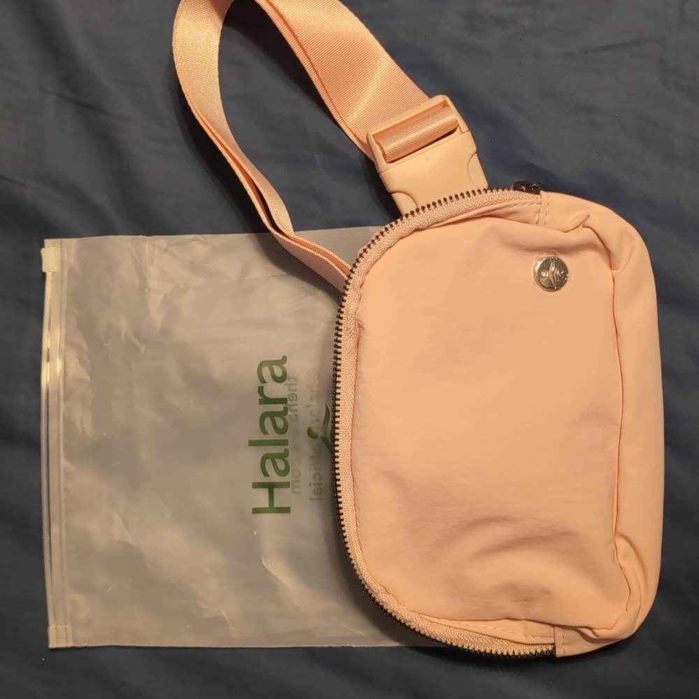 NEW Halara Light Pink Belt Crossbody Bag Multiple Pockets and Adjustable Strap